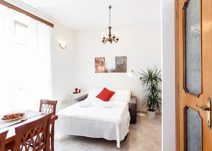 Redseven Daire Roma